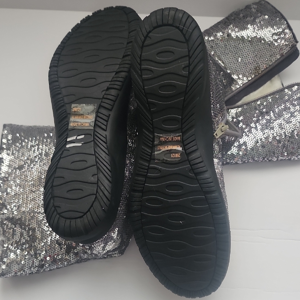 Joan Boyce Glittering Silver Winter Boots - Picture 11 of 11